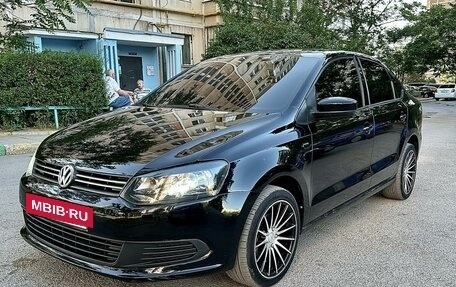 Volkswagen Polo VI (EU Market), 2014 год, 890 000 рублей, 3 фотография