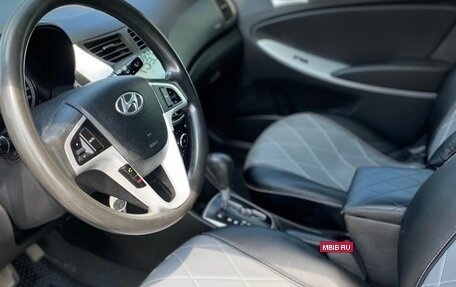 Hyundai Solaris II рестайлинг, 2013 год, 880 000 рублей, 18 фотография