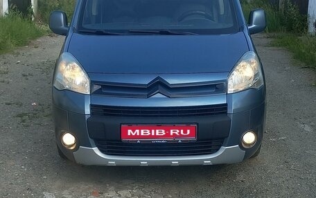 Citroen Berlingo II рестайлинг, 2010 год, 880 000 рублей, 1 фотография