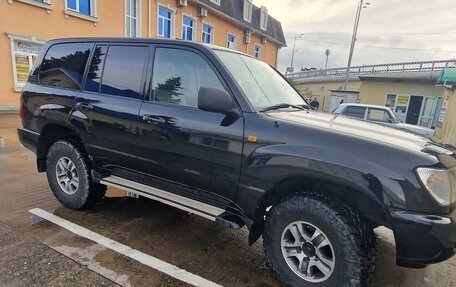 Toyota Land Cruiser 100 рестайлинг 2, 2005 год, 2 380 000 рублей, 6 фотография