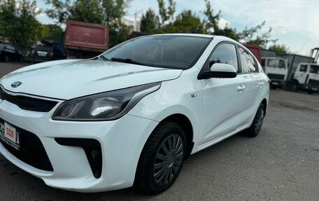 KIA Rio IV, 2017 год, 860 000 рублей, 2 фотография