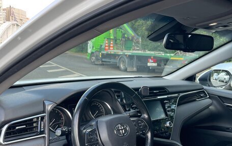 Toyota Camry, 2018 год, 2 580 000 рублей, 7 фотография