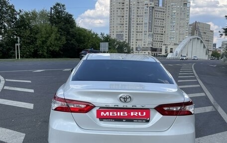 Toyota Camry, 2018 год, 2 580 000 рублей, 2 фотография