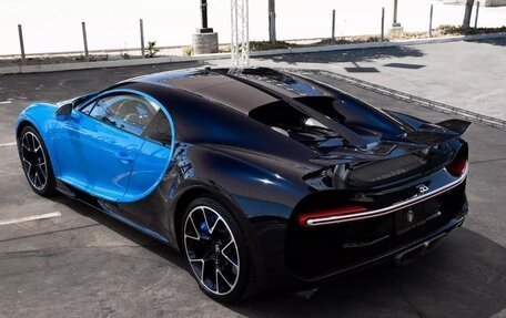 Bugatti Chiron, 2018 год, 297 550 016 рублей, 6 фотография