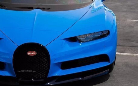 Bugatti Chiron, 2018 год, 297 550 016 рублей, 15 фотография