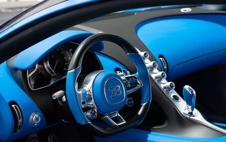 Bugatti Chiron, 2018 год, 297 550 016 рублей, 39 фотография