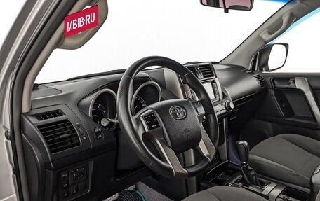 Toyota Land Cruiser Prado 150 рестайлинг 2, 2013 год, 3 100 000 рублей, 15 фотография