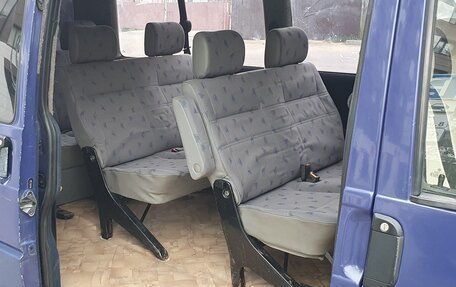 Volkswagen Caravelle T4, 1997 год, 950 000 рублей, 11 фотография