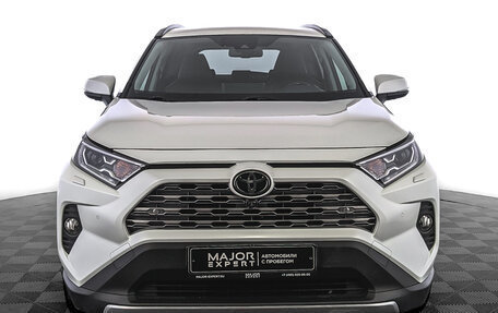 Toyota RAV4, 2019 год, 3 730 000 рублей, 2 фотография