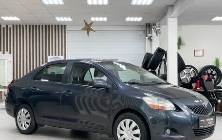 Toyota Yaris III рестайлинг, 2009 год, 899 000 рублей, 2 фотография