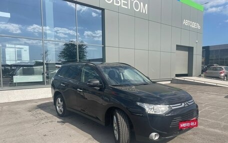 Mitsubishi Outlander III рестайлинг 3, 2012 год, 1 429 000 рублей, 2 фотография