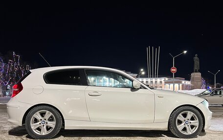 BMW 1 серия, 2011 год, 900 000 рублей, 3 фотография