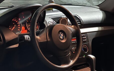 BMW 1 серия, 2011 год, 900 000 рублей, 9 фотография