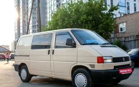 Volkswagen Transporter T4, 2002 год, 790 000 рублей, 2 фотография