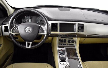 Jaguar XF I рестайлинг, 2013 год, 1 647 000 рублей, 12 фотография