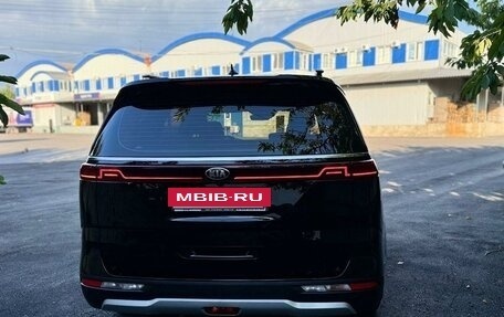 KIA Carnival, 2021 год, 4 700 000 рублей, 6 фотография