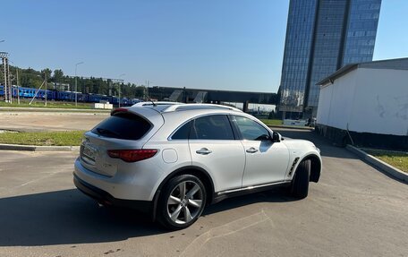 Infiniti QX70, 2013 год, 2 600 000 рублей, 3 фотография