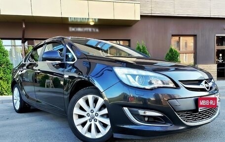 Opel Astra J, 2013 год, 1 190 000 рублей, 1 фотография