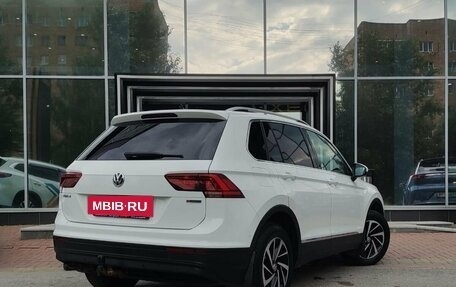 Volkswagen Tiguan II, 2018 год, 2 779 000 рублей, 5 фотография