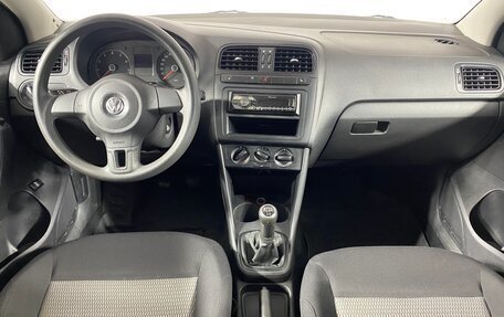 Volkswagen Polo VI (EU Market), 2011 год, 656 000 рублей, 13 фотография