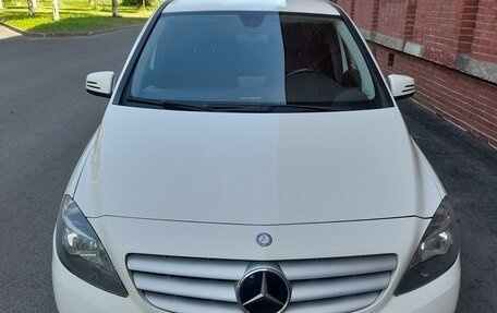 Mercedes-Benz B-Класс, 2014 год, 1 430 000 рублей, 3 фотография