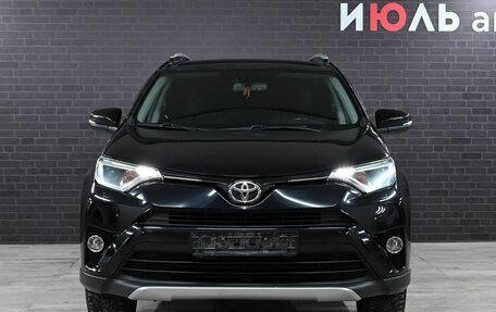 Toyota RAV4, 2017 год, 3 020 000 рублей, 2 фотография