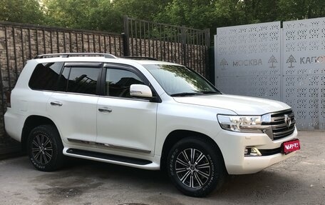 Toyota Land Cruiser 200, 2015 год, 4 999 999 рублей, 1 фотография