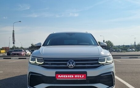 Volkswagen Tiguan II, 2021 год, 3 499 000 рублей, 1 фотография