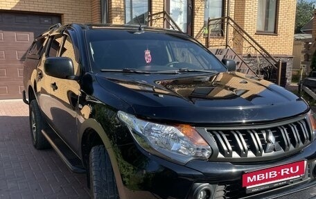 Mitsubishi L200 IV рестайлинг, 2018 год, 2 500 000 рублей, 3 фотография