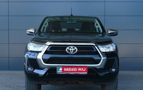 Toyota Hilux VIII, 2020 год, 4 597 000 рублей, 2 фотография