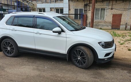 Volkswagen Tiguan II, 2017 год, 2 800 000 рублей, 3 фотография