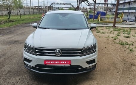 Volkswagen Tiguan II, 2017 год, 2 800 000 рублей, 2 фотография