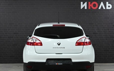 Renault Megane III, 2015 год, 860 000 рублей, 5 фотография