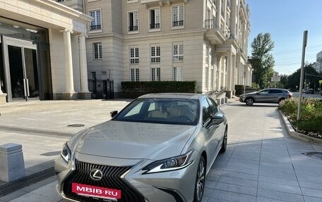 Lexus ES VII, 2019 год, 5 100 000 рублей, 2 фотография