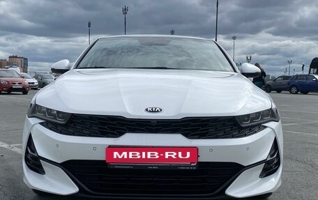 KIA K5, 2021 год, 3 250 000 рублей, 2 фотография