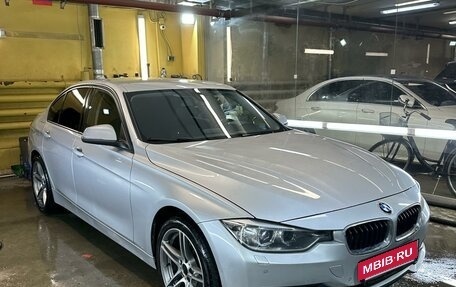 BMW 3 серия, 2013 год, 1 930 000 рублей, 3 фотография