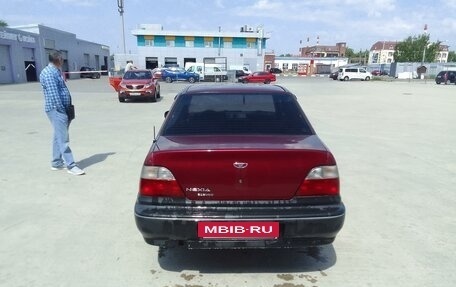 Daewoo Nexia I рестайлинг, 1999 год, 155 000 рублей, 3 фотография