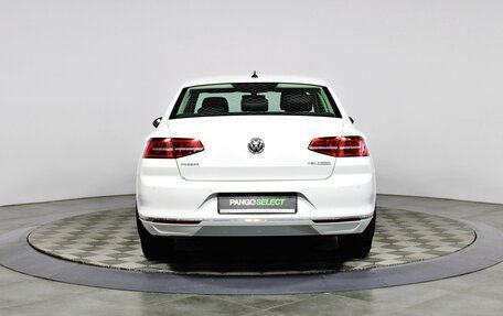 Volkswagen Passat B8 рестайлинг, 2016 год, 1 897 000 рублей, 6 фотография