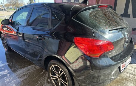 Opel Astra J, 2010 год, 530 000 рублей, 9 фотография