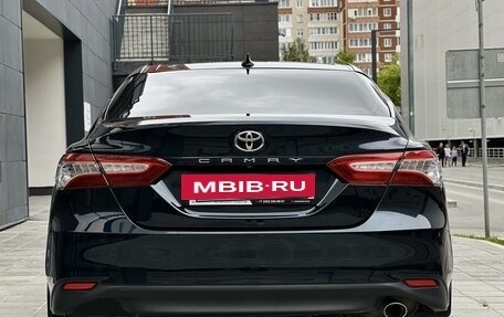 Toyota Camry, 2020 год, 3 350 000 рублей, 7 фотография