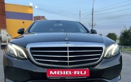 Mercedes-Benz E-Класс, 2019 год, 3 550 000 рублей, 2 фотография