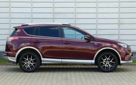 Toyota RAV4, 2017 год, 2 848 000 рублей, 4 фотография