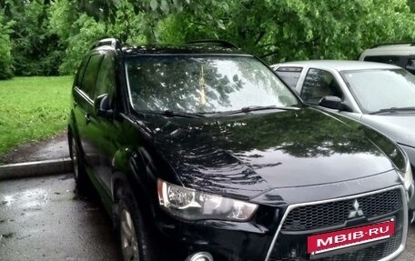 Mitsubishi Outlander III рестайлинг 3, 2011 год, 1 250 000 рублей, 2 фотография