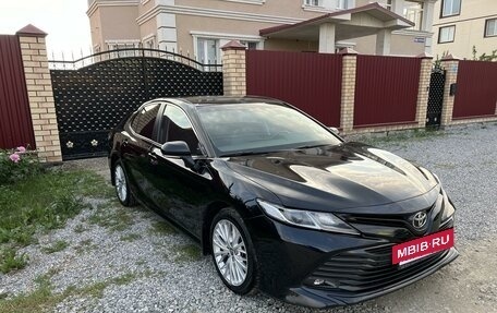 Toyota Camry, 2021 год, 2 750 000 рублей, 5 фотография