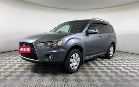 Mitsubishi Outlander III рестайлинг 3, 2010 год, 900 000 рублей, 1 фотография