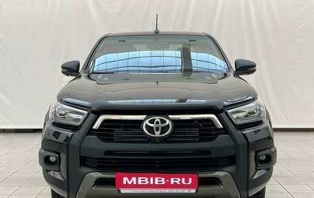 Toyota Hilux VIII, 2022 год, 7 150 000 рублей, 2 фотография