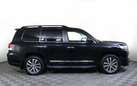 Toyota Land Cruiser 200, 2018 год, 6 499 000 рублей, 4 фотография