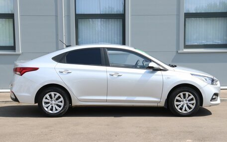 Hyundai Solaris II рестайлинг, 2019 год, 1 370 000 рублей, 4 фотография