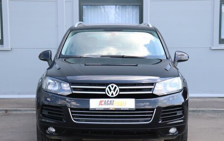 Volkswagen Touareg III, 2013 год, 2 499 000 рублей, 2 фотография