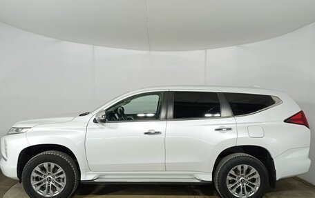 Mitsubishi Pajero Sport III рестайлинг, 2020 год, 3 700 000 рублей, 8 фотография